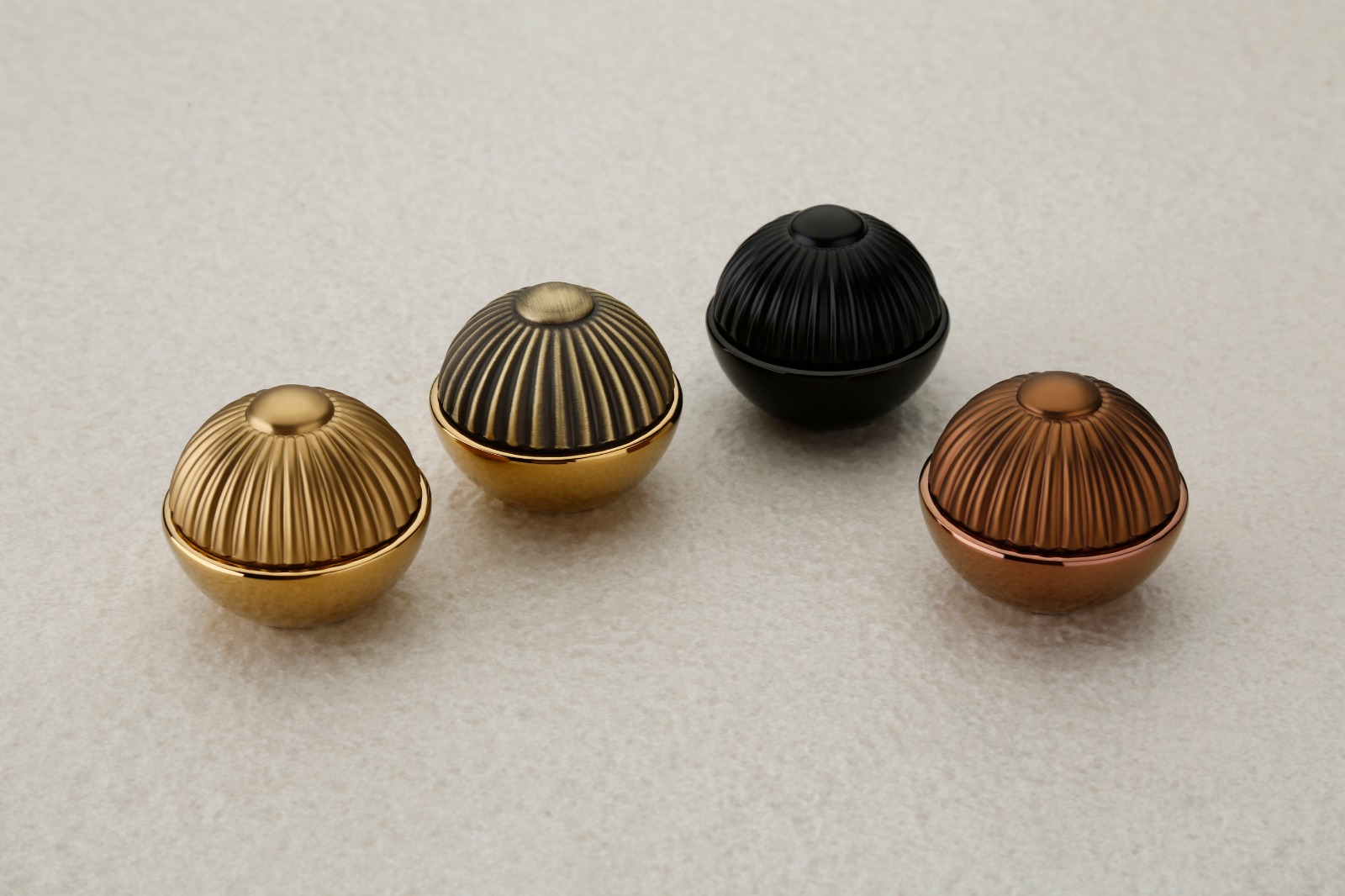 PEARL KNOB